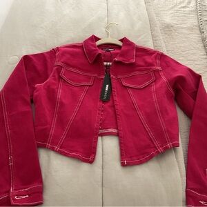 FASHION NOVA Denim top jacket. Size M. Color Radpberry. With tag!